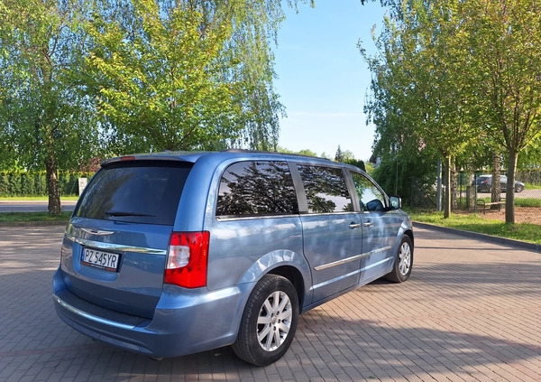 Chrysler Town &amp; Country cena 50000 przebieg: 300000, rok produkcji 2012 z Luboń małe 92